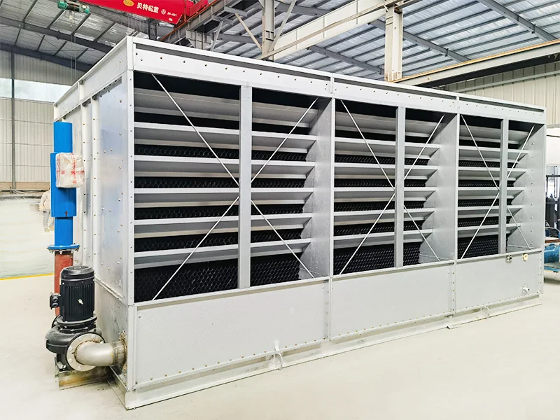 Evaporative condenser with louvers and pump